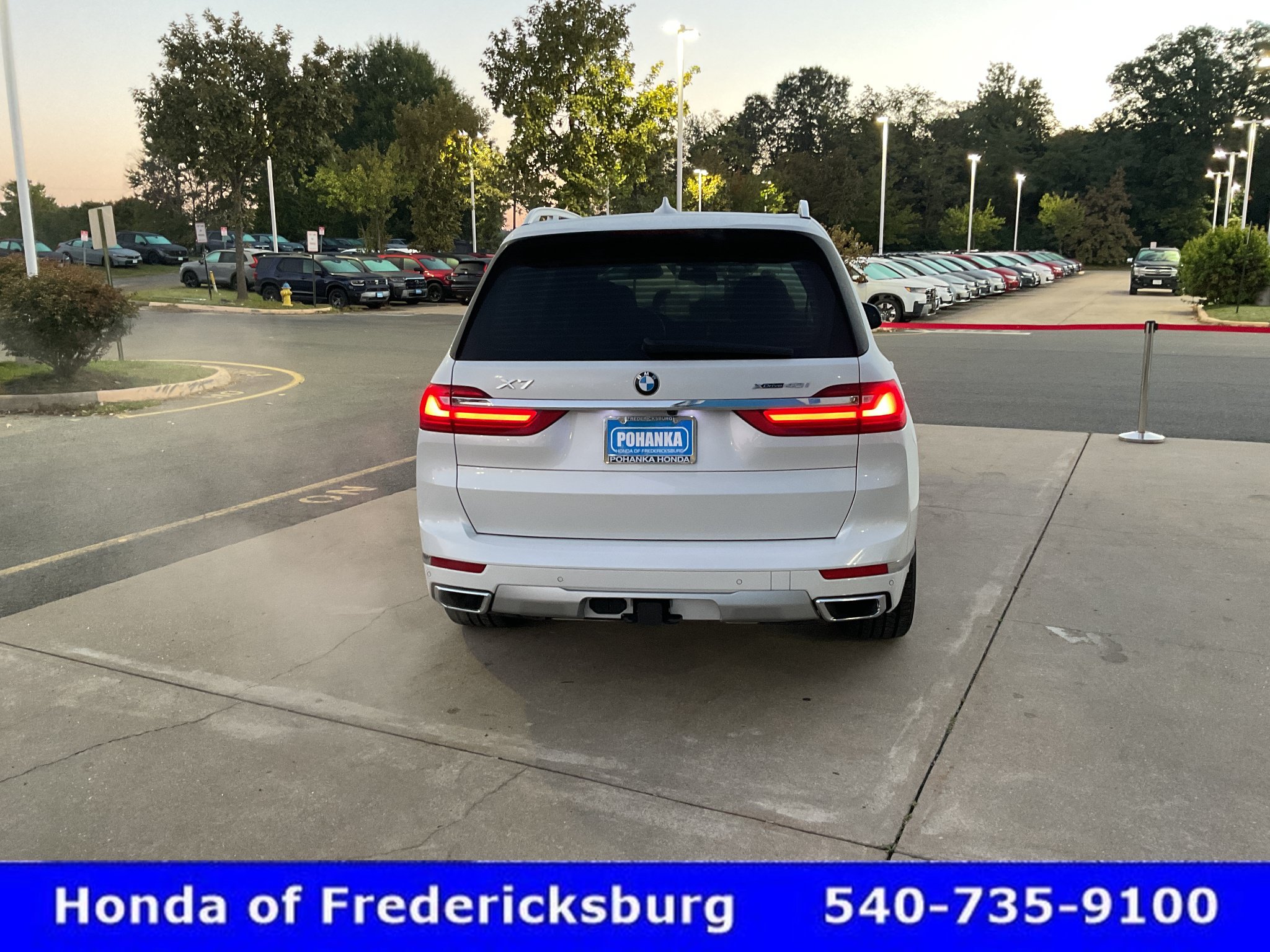 Used 2022 BMW X7 xDrive40i w/ Executive Package AWD/4WD image 6