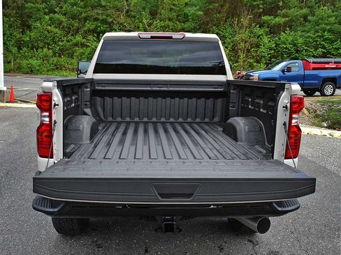 New 2026 Chevrolet Silverado 2500 Custom w/ Custom Value Package AWD/4WD image 8