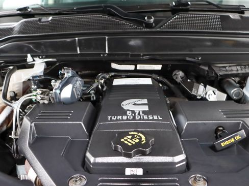 Used 2020 RAM 2500 Laramie AWD/4WD image 32