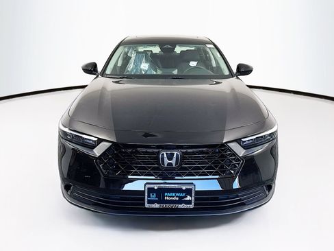 Used 2025 Honda Accord SE image 2