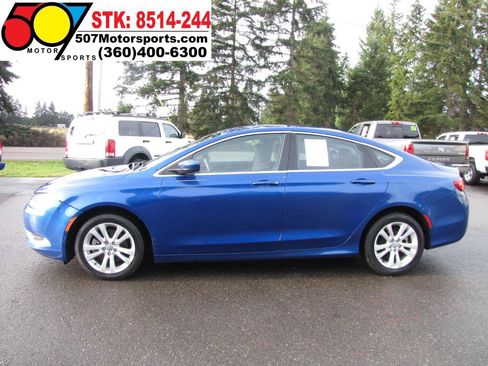 Used 2016 Chrysler 200 Limited FWD image 3