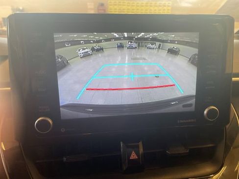 Used 2022 Toyota Corolla LE FWD image 20