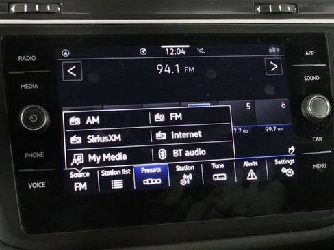 Used 2024 Volkswagen Tiguan S image 31