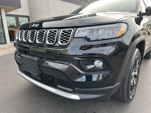 Used 2024 Jeep Compass Limited image 13