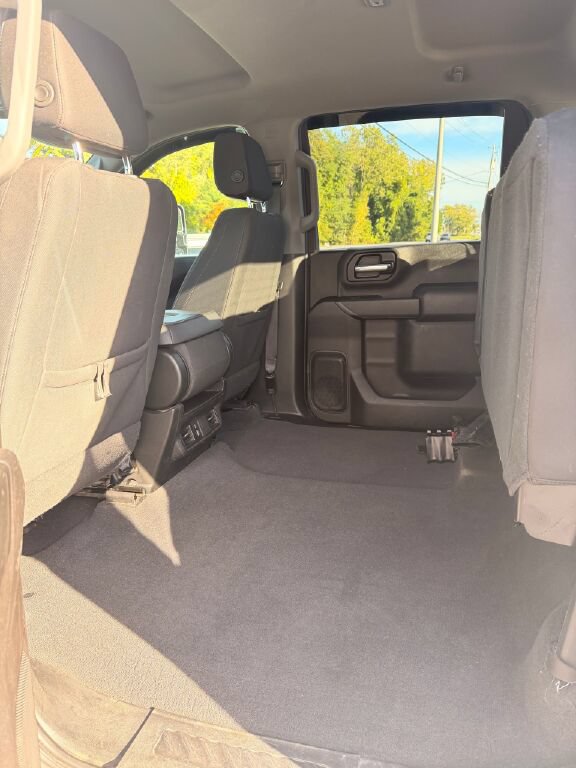 Used 2024 Chevrolet Silverado 2500 Custom w/ Custom Convenience Package AWD/4WD image 12