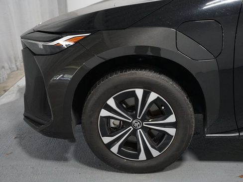 Used 2024 Toyota bZ4X AWD w/ Weather Package image 5