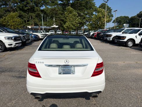 Used 2013 Mercedes-Benz C 250 Sedan image 6