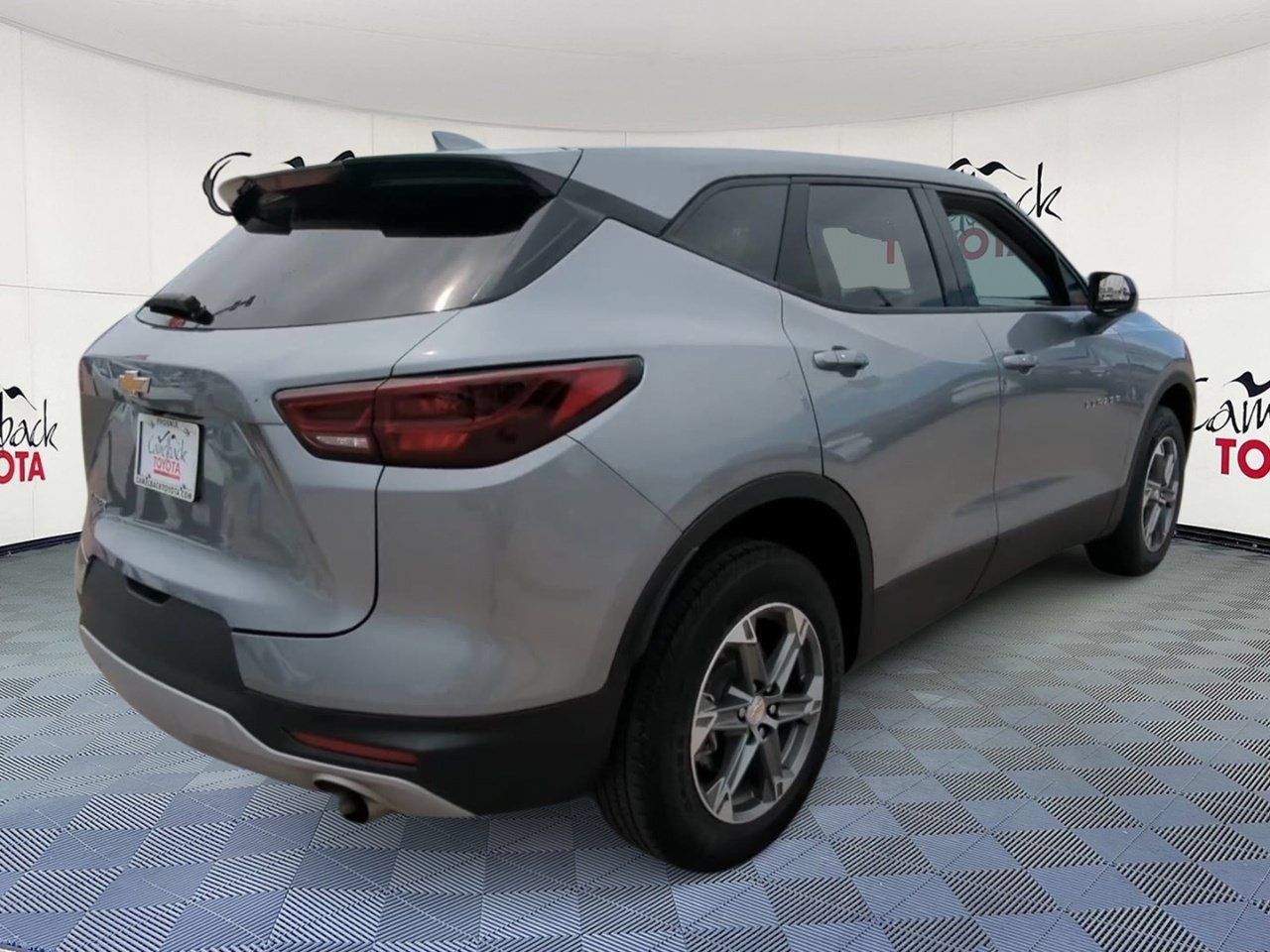 Used 2025 Chevrolet Blazer LT FWD image 8