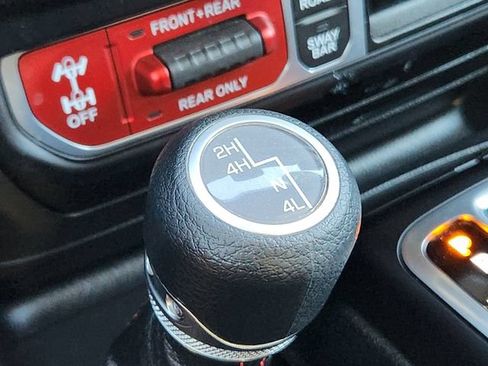 Used 2023 Jeep Wrangler Unlimited Rubicon AWD/4WD image 22