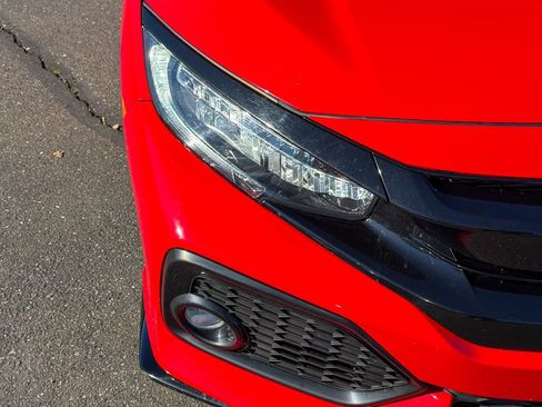 Used 2019 Honda Civic Sport Touring image 5