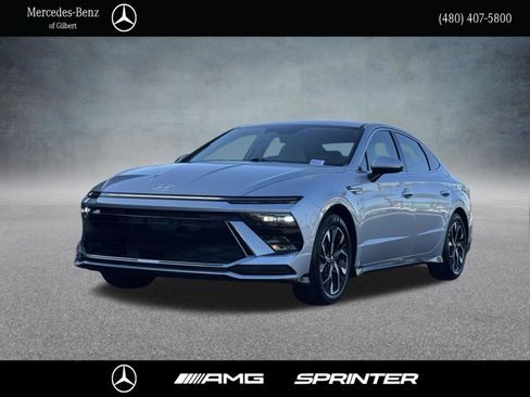 Used 2025 Hyundai Sonata SEL FWD image 1