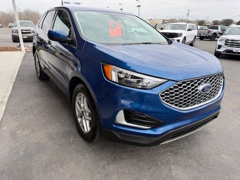 Used 2024 Ford Edge SEL image 5