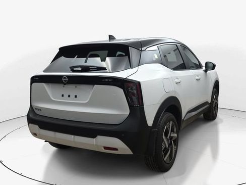 Used 2026 Nissan Kicks SV FWD image 6