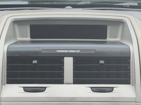 Used 2009 Ford Escape XLT FWD image 16