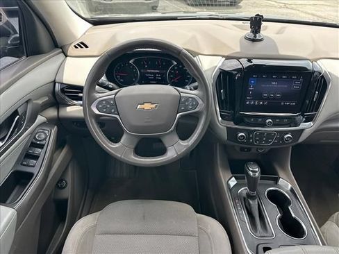 Certified 2020 Chevrolet Traverse LT FWD image 14
