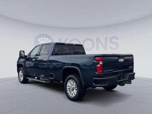 Used 2022 Chevrolet Silverado 2500 High Country w/ Z71 Off-Road Package AWD/4WD image 4