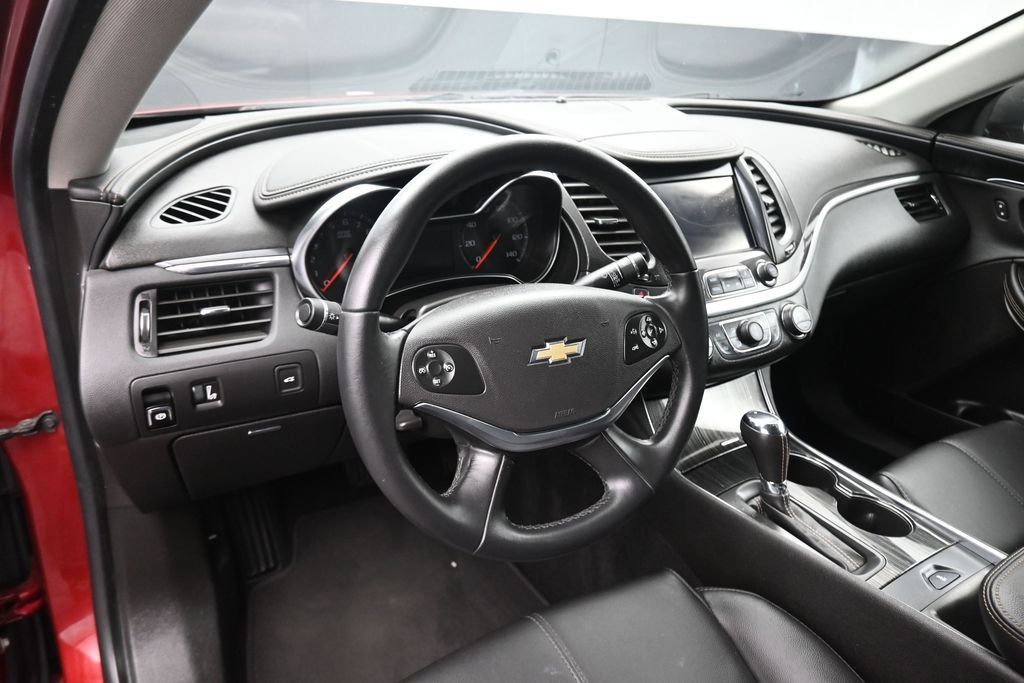 Used 2019 Chevrolet Impala LT FWD image 13