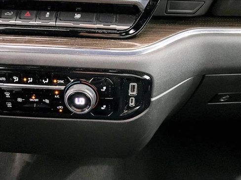 Used 2023 Chevrolet Silverado 1500 LT RWD image 26