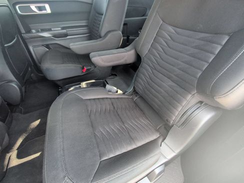 Used 2020 Ford Explorer XLT RWD image 27