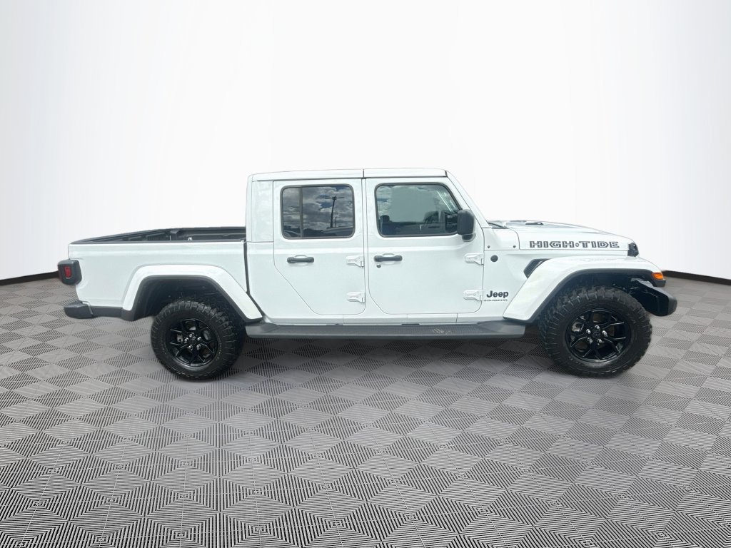 Used 2025 Jeep Gladiator Mojave AWD/4WD image 5