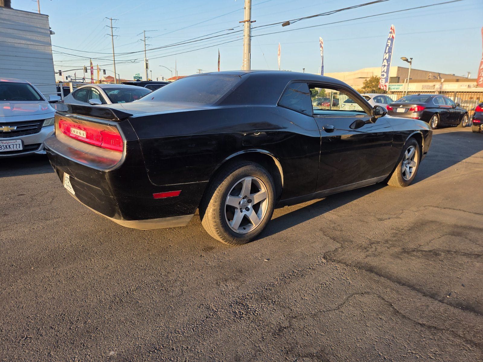 Used 2012 Dodge Challenger SXT RWD image 4