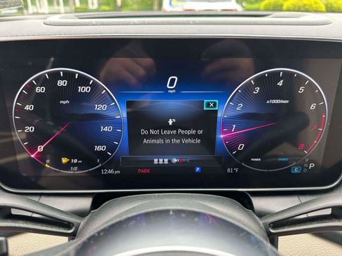 Used 2023 Mercedes-Benz GLC 300 4MATIC image 24