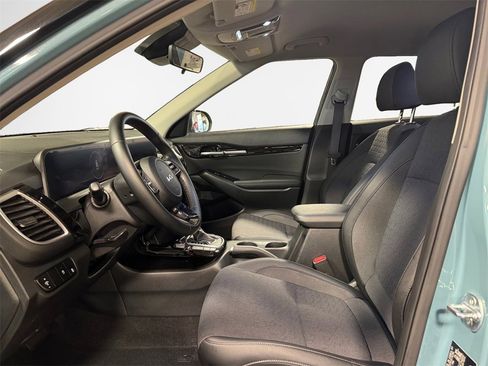 Certified 2024 Kia Seltos S image 12