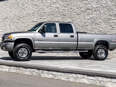 Used 2006 GMC Sierra 2500 SLT w/ Heavy-Duty Power Package image 11