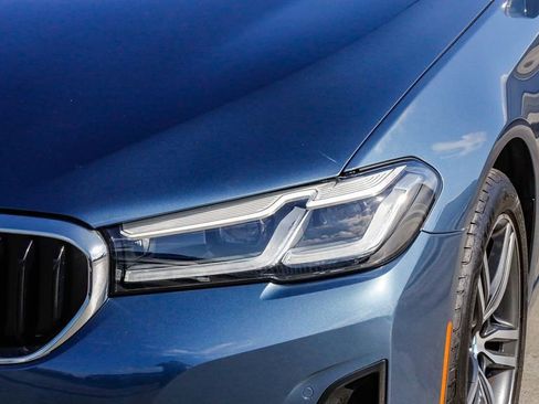 Used 2023 BMW 530i w/ Convenience Package RWD image 5