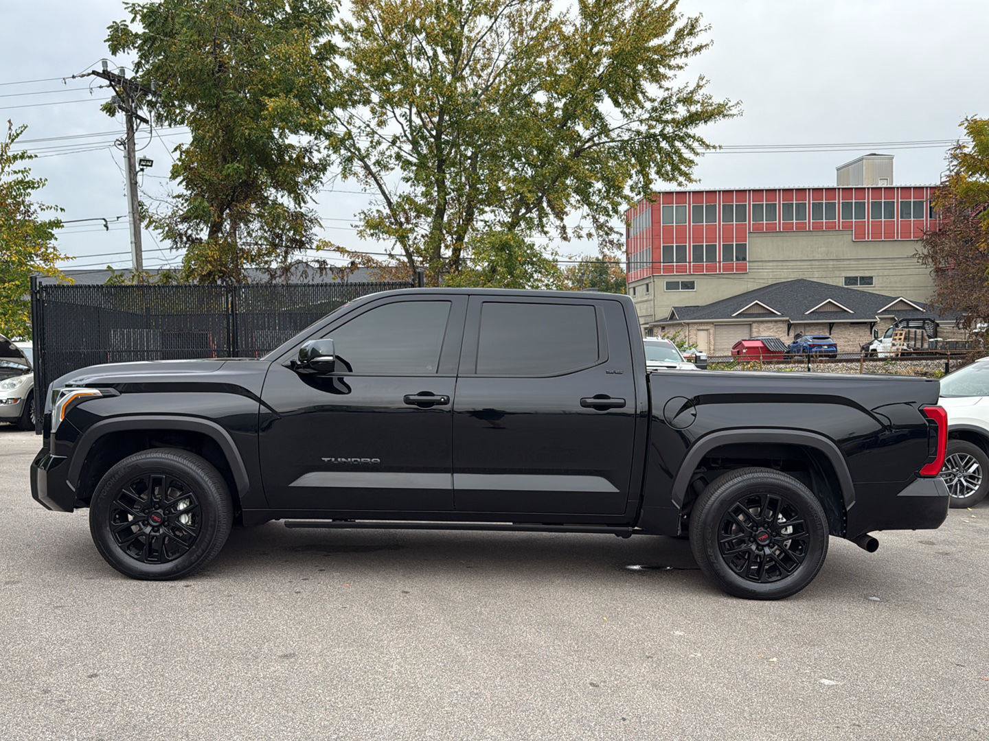 Used 2024 Toyota Tundra SR5 w/ SR5 Convenience Package AWD/4WD image 6