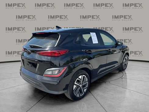Used 2023 Hyundai Kona SE image 5
