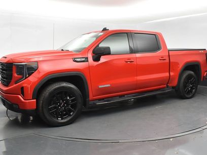 Used 2022 GMC Sierra 1500 Elevation w/ LPO, Elevation Black Package