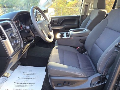 Used 2018 Chevrolet Silverado 1500 LT w/ All Star Edition image 24