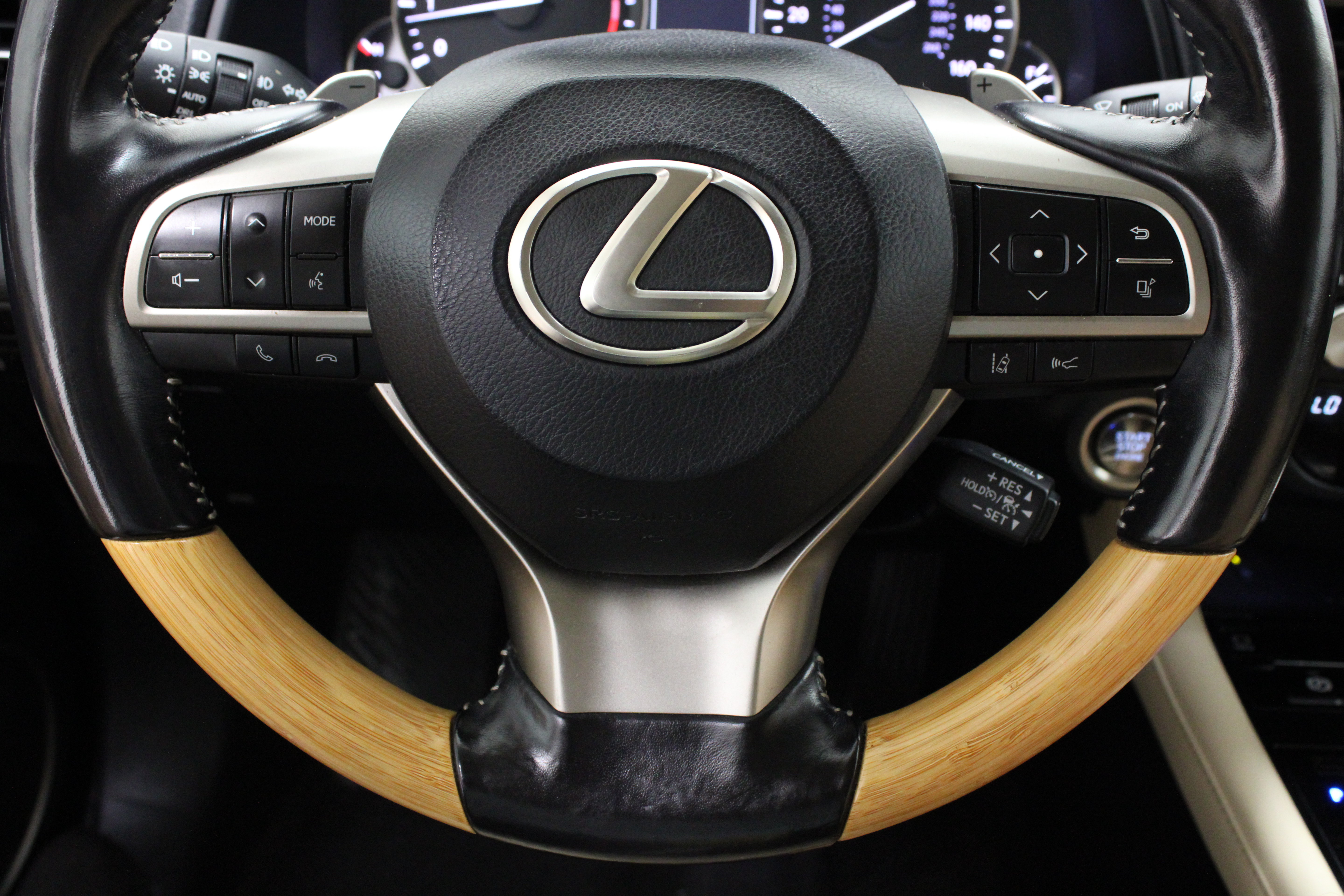 Used 2022 Lexus RX 350L FWD w/ Premium Package image 27