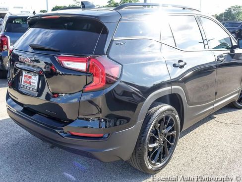 Used 2023 GMC Terrain SLT w/ Elevation Edition AWD/4WD image 8
