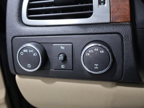 Used 2007 Chevrolet Tahoe LTZ w/ LTZ Preferred Equipment Group AWD/4WD image 28