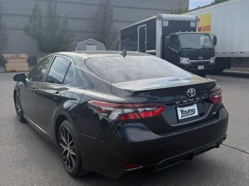 Used 2024 Toyota Camry SE FWD image 8
