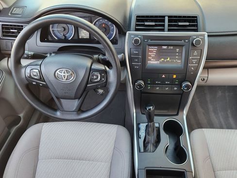 Used 2017 Toyota Camry LE image 26