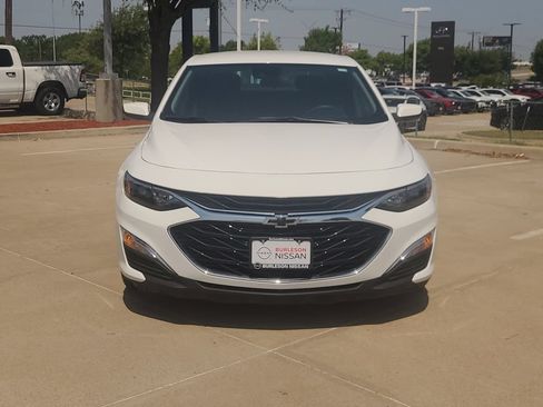Used 2025 Chevrolet Malibu RS FWD image 5