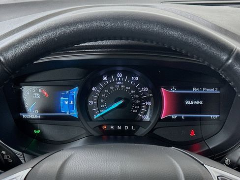 Used 2018 Ford Fusion SE w/ Equipment Group 201A image 12