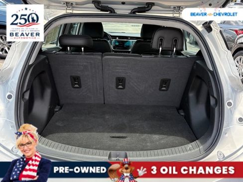Used 2022 Chevrolet Bolt LT w/ Infotainment Package FWD image 11