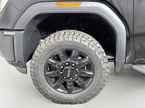New 2026 GMC Sierra 3500 AT4 w/ Technology Package image 19