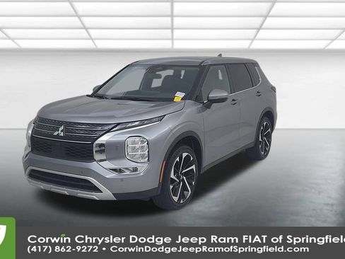 Used 2024 Mitsubishi Outlander SE image 6