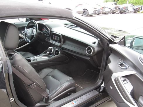 Used 2016 Chevrolet Camaro SS RWD image 14
