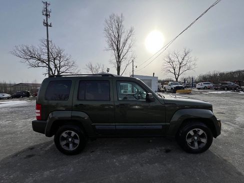 Used 2008 Jeep Liberty Sport w/ Popular Equipment Group image 4