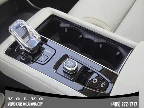 New 2026 Volvo XC90 B6 Ultra w/ Lounge Package AWD/4WD image 19