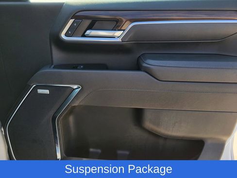 Used 2025 GMC Sierra 2500 SLT w/ SLT Convenience Package image 8