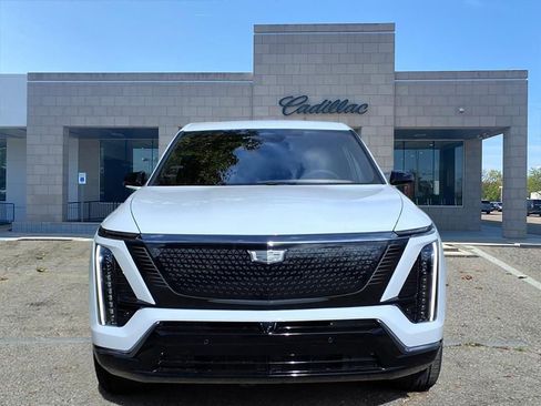 New 2026 Cadillac Vistiq Sport image 2