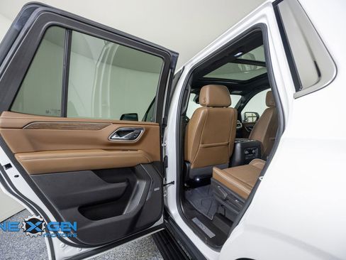Used 2023 Chevrolet Tahoe High Country AWD/4WD image 26