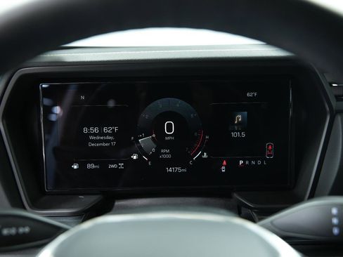 Used 2025 GMC Terrain Elevation image 30